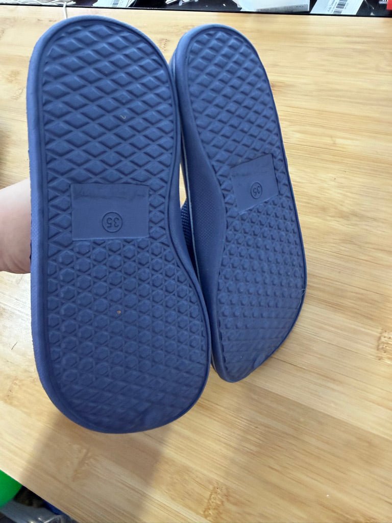 Kauai Slides – EU 35 | Navy - Nest and Sprout-Consignment