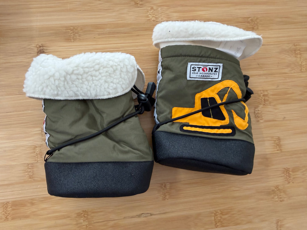 Jan and Jul Fleece Mittens – 3-9 Months | Black