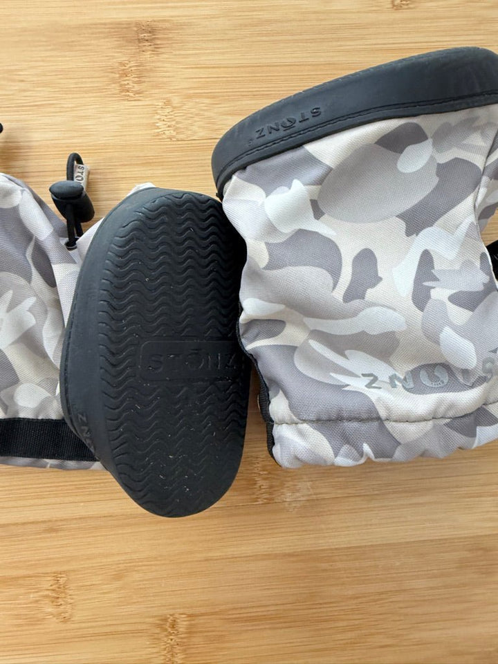 Stonz Soft-Soled Winter Booties – M | Camo Print Rubber Sole - Nest and Sprout-Consignment