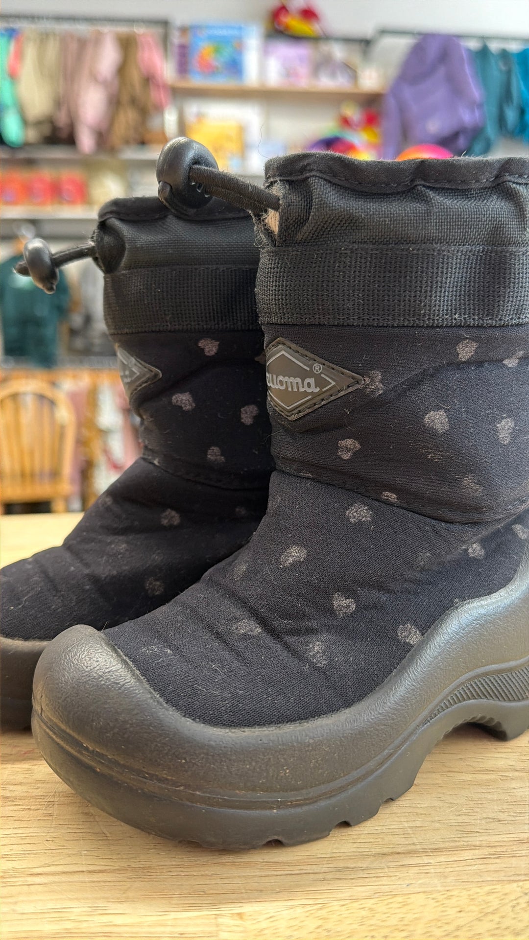 Kuoma Wool Lined Winter Boots – us 7\EU 23 | Black | Silver and White Stars