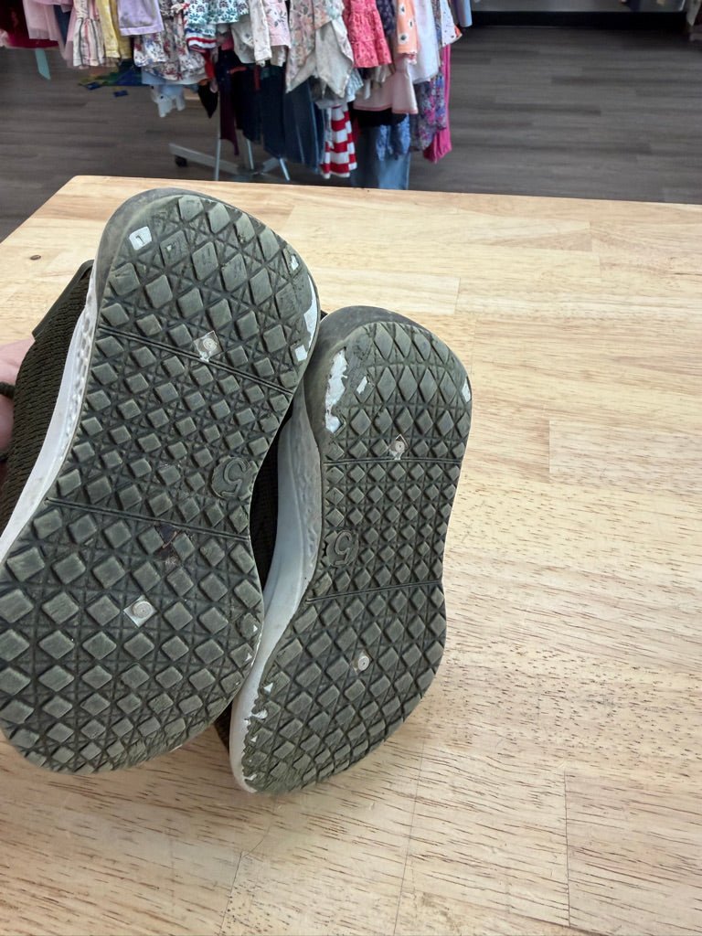 Unltd Tie-Up Shoes – Size 5 | Green