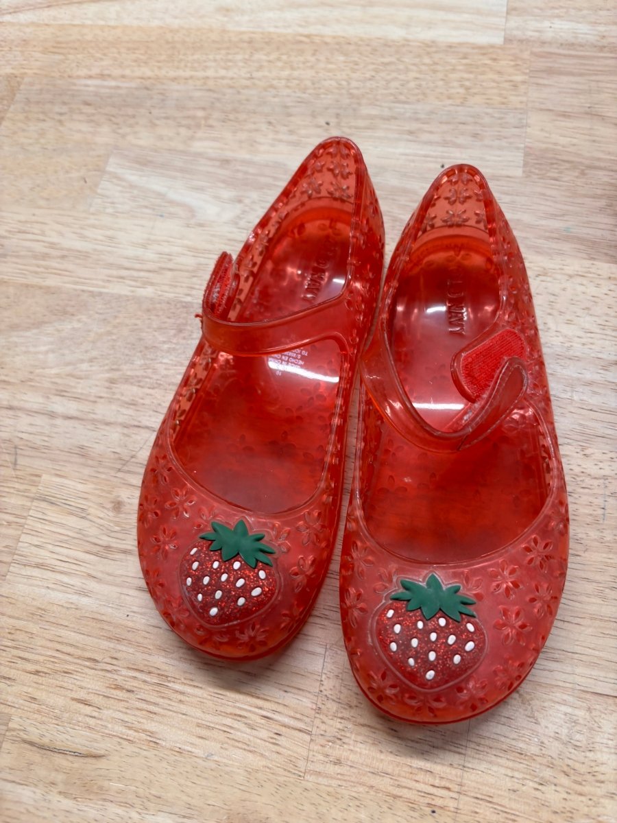 Strawberry Jelly Shoes Size 10 – Pink - Nest and Sprout - Consignment