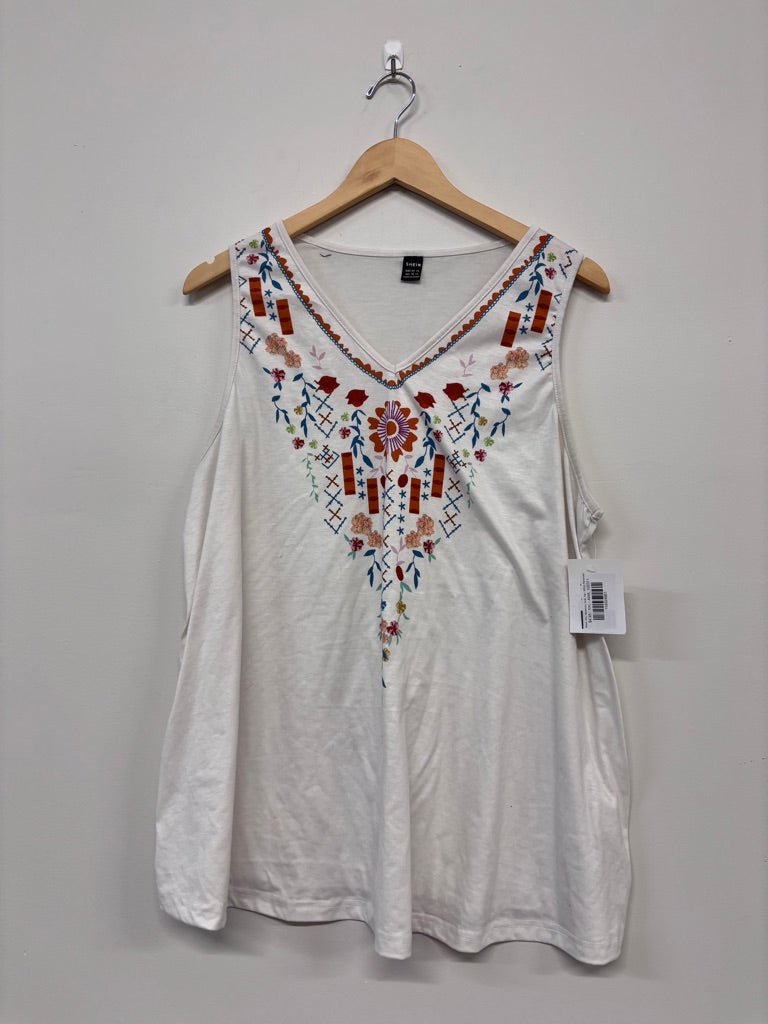 Shein XXL Maternity Tank Top | White Patterned - Nest and Sprout - Consignment