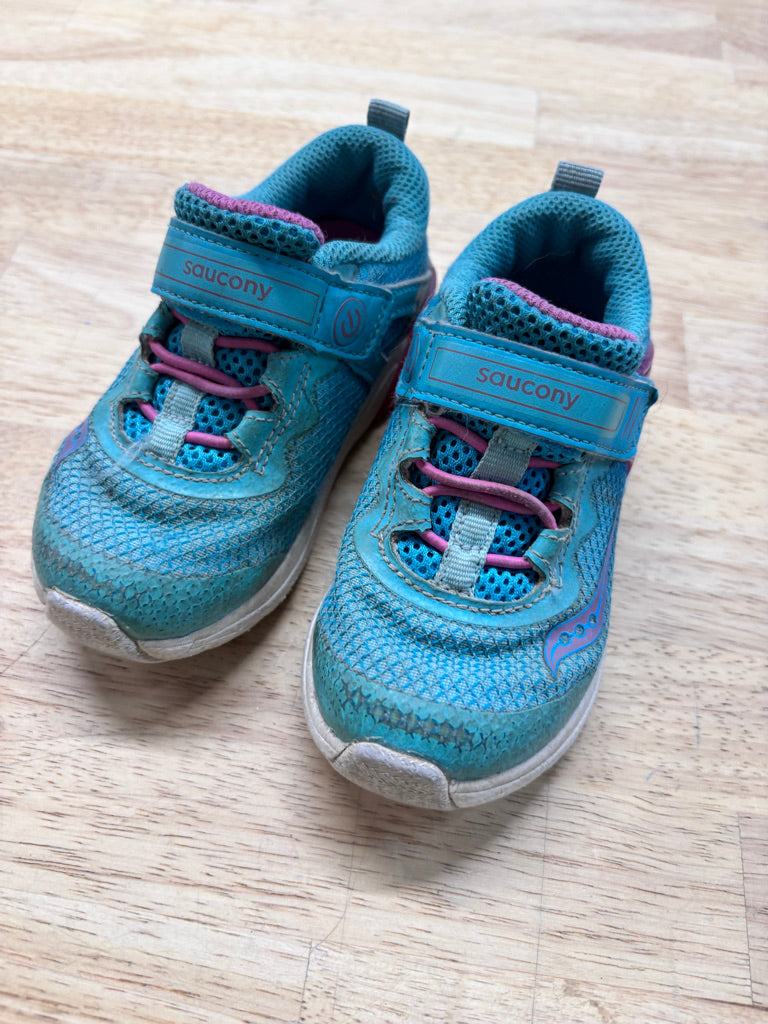 Saucony Size 7.5 Pink & Blue Runners