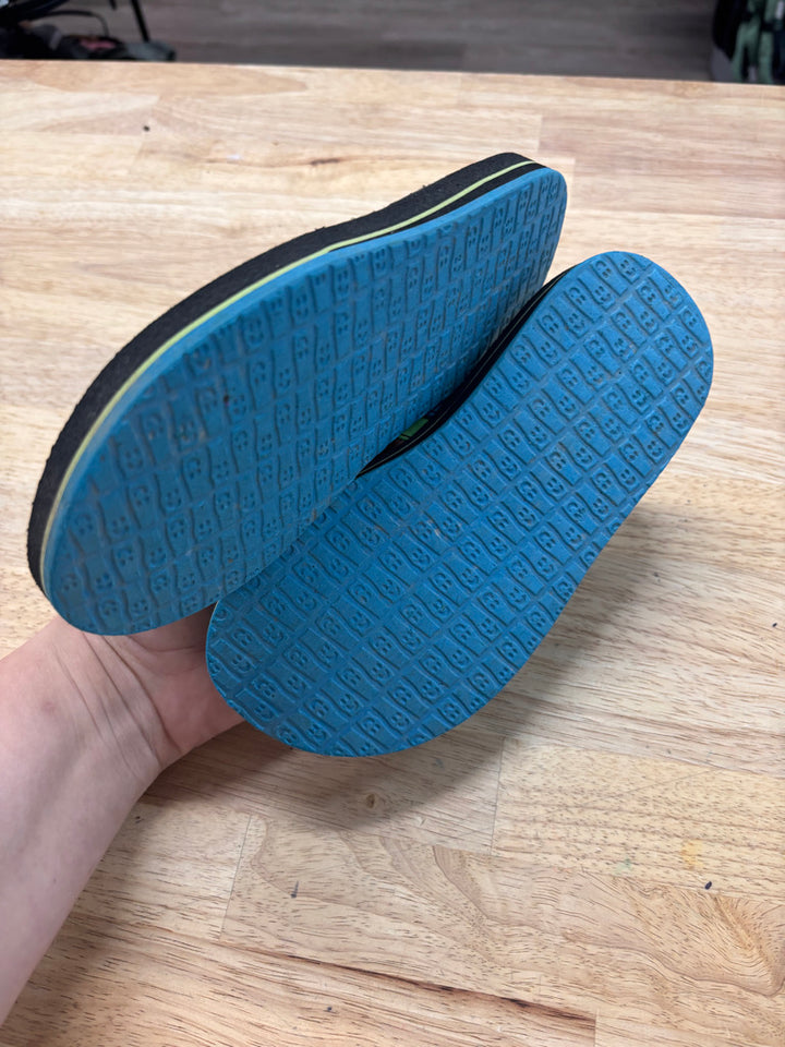 Sanuk Flip-Flops – Size 13–1