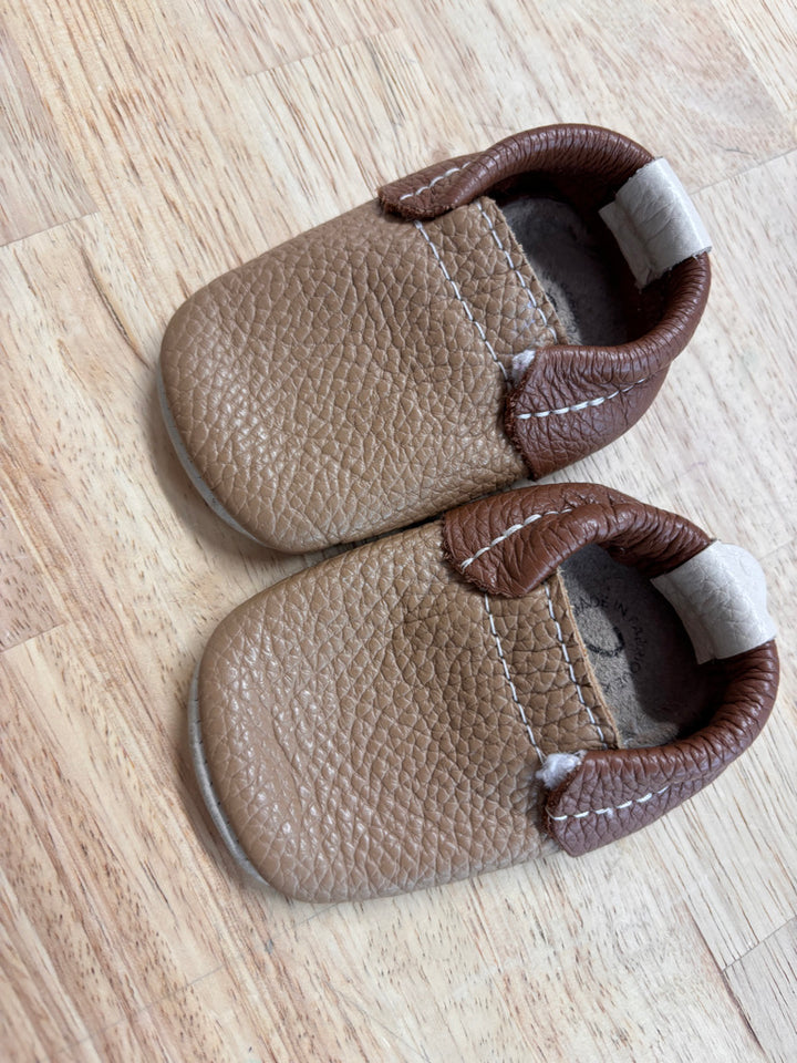 Minimoc Slippers Size 2