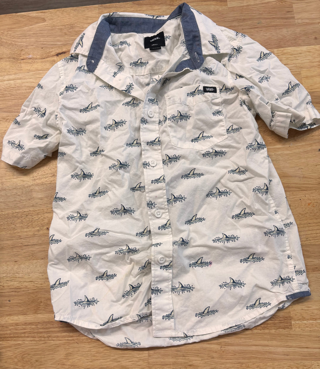 Vans Shark Print Button-Up Shirt Small imperfect
