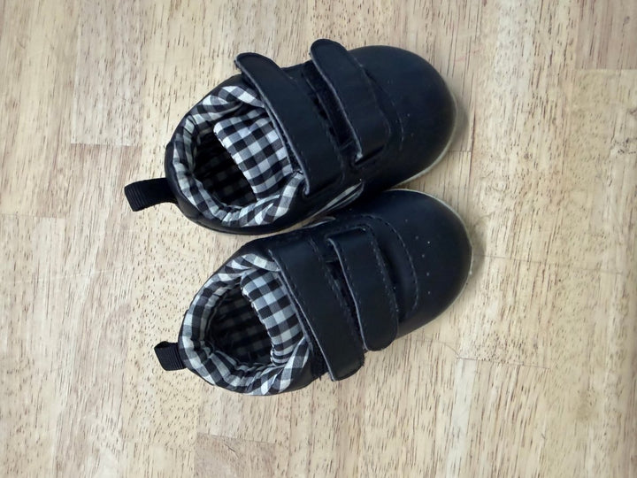 Joe Fresh Gingham Sneakers – 4 (EU 19) | Black Print - Nest and Sprout-Consignment