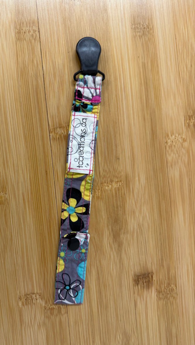 TC Creations Soother Clip – One Size - Nest and Sprout - Consignment