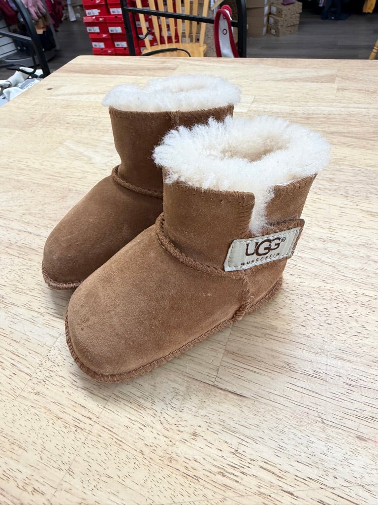 UGG Australia Bootie Slipper – 12–18M (Estimated Fit) | Chestnut - Nest and Sprout-Consignment