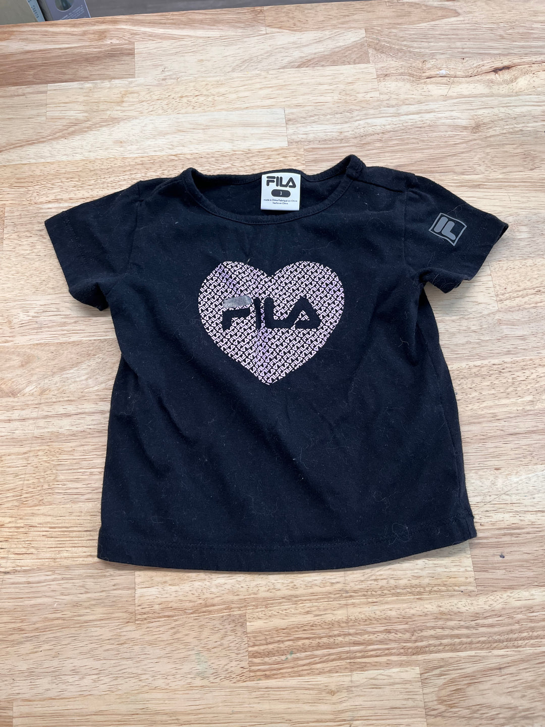 Fila T-Shirt Size 3