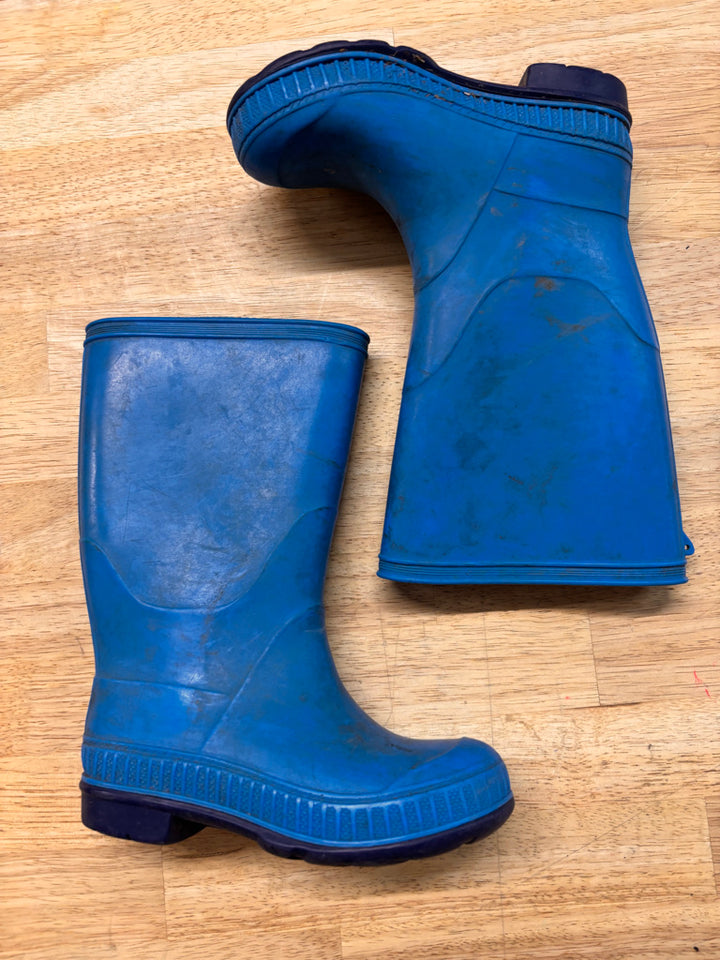 Rain Boots – 8