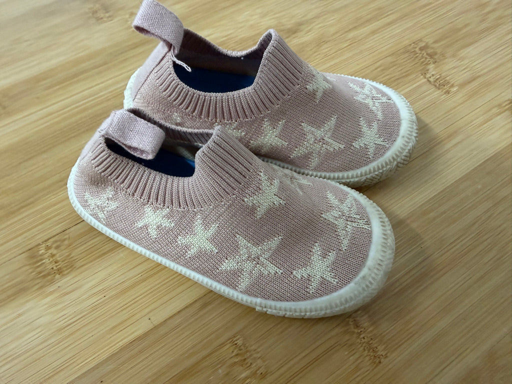 Jan & Jul Starfish Knit Shoes – 7 | Play