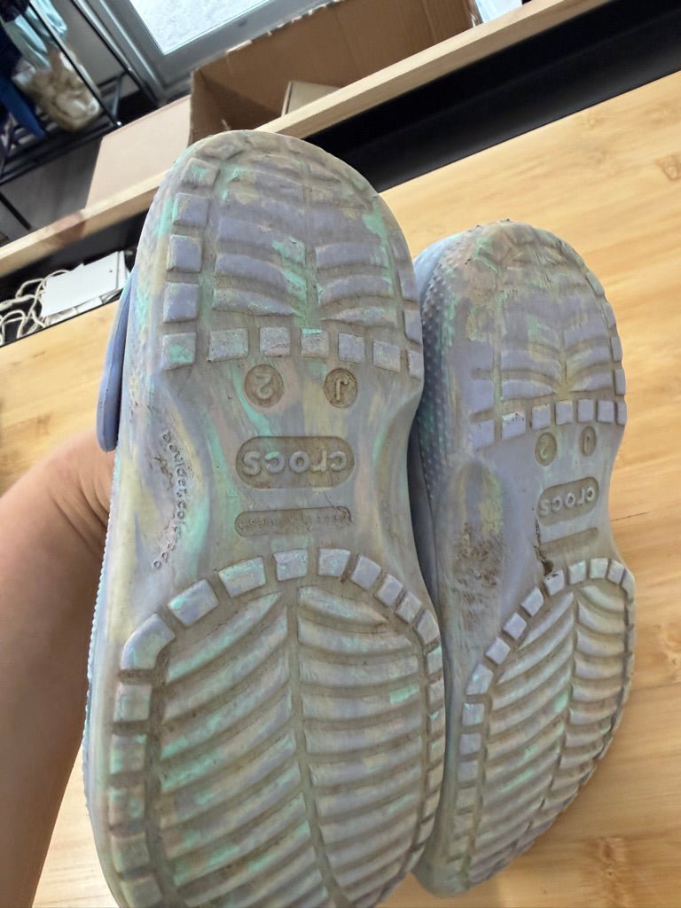 Crocs – Junior 2 (EU 33) | Purple & Light Blue Swirl - Nest and Sprout-Consignment
