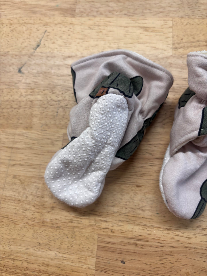 Fleece-Lined Cotton Snap Booties Christmas Tree Print