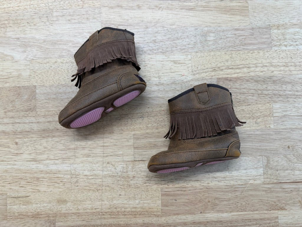 Twister Soft Sole Cowboy Boots – 12M, estimated size | fringe Print - Nest and Sprout - Consignment