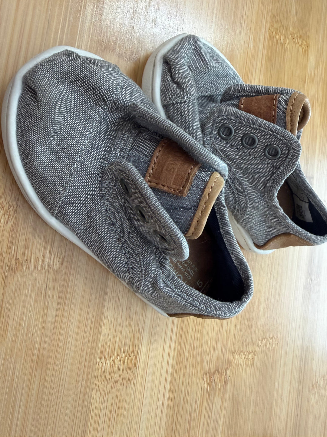 TOMS Classic Shoes – T5 (Toddler 5) | Grey