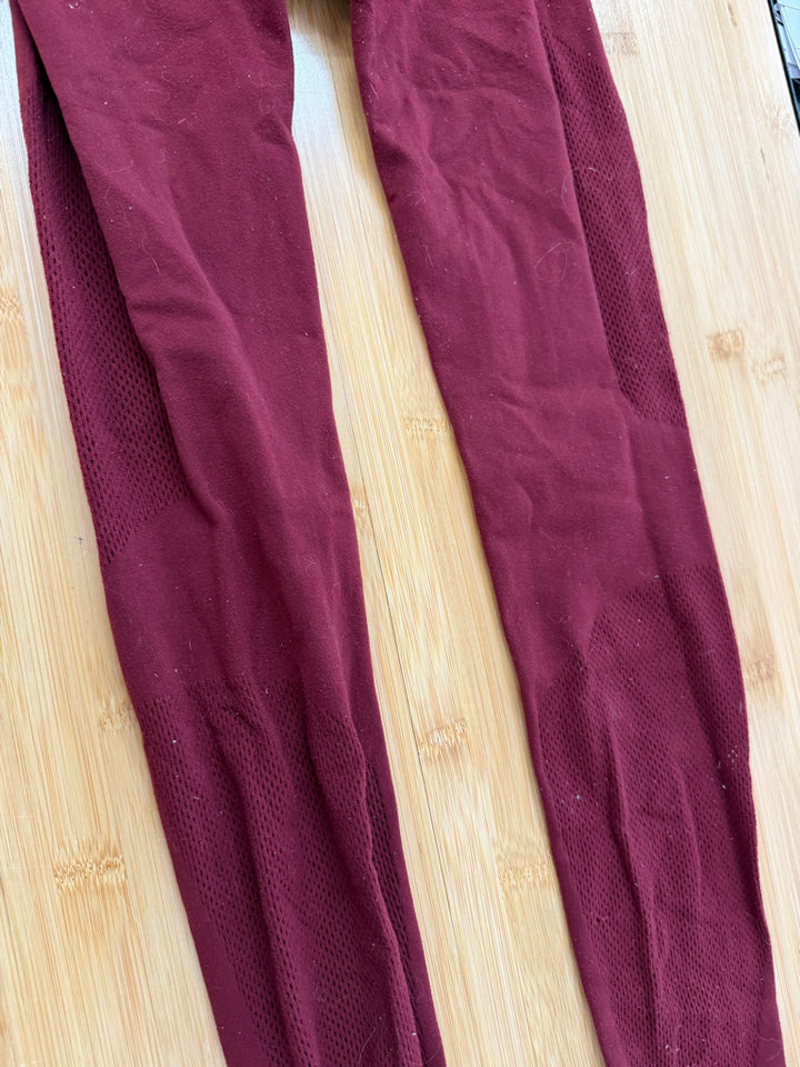 Lululemon Active Mesh Leggings – XS | Burgundy | Play