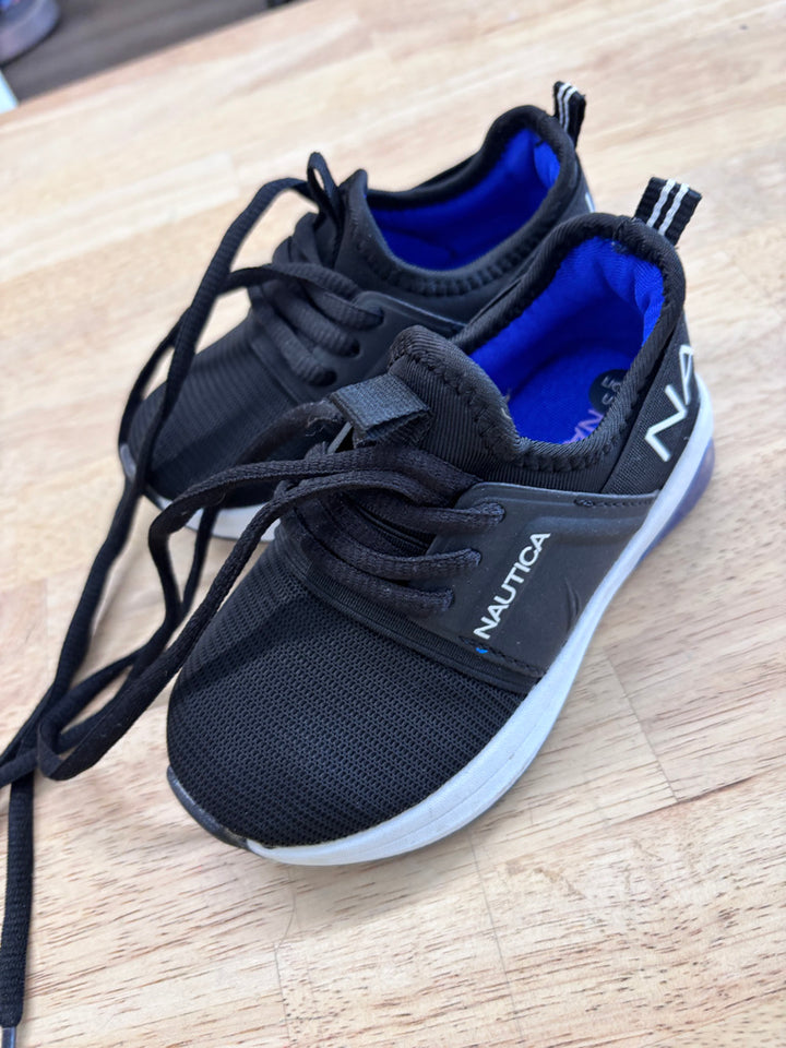 Nautica Size 7 Light-Up Runner