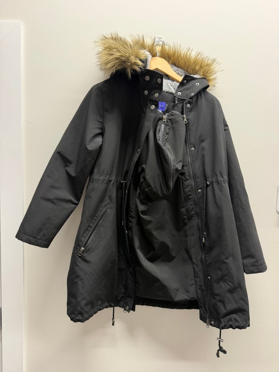 Seraphine Babywearing/Maternity Winter Jacket – 4 US (Petite) | Black | Faux Fur Hood - Nest and Sprout-Consignment