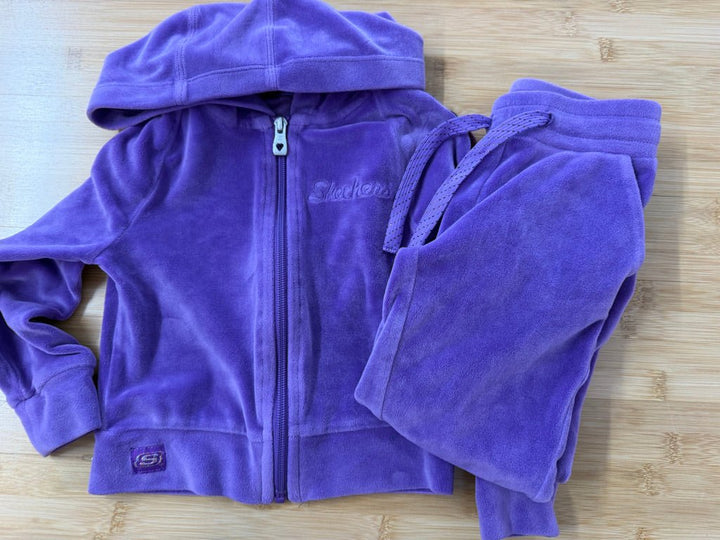 Skechers Velour Tracksuit – 2T | Fleece Zip-Up Sweatshirt & Matching Pants - Nest and Sprout-Consignment