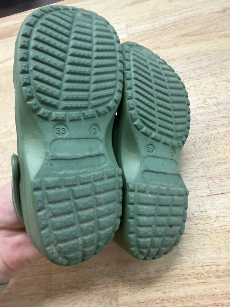 Green Croc-Style Shoes – Youth 2