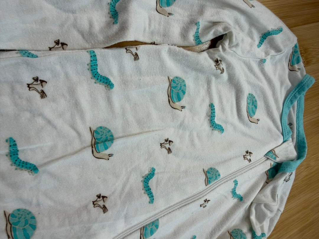 Kyte Baby Bamboo Footless Sleeper – 18–24M | White Slug & Snail Print | Play - Nest and Sprout-Consignment
