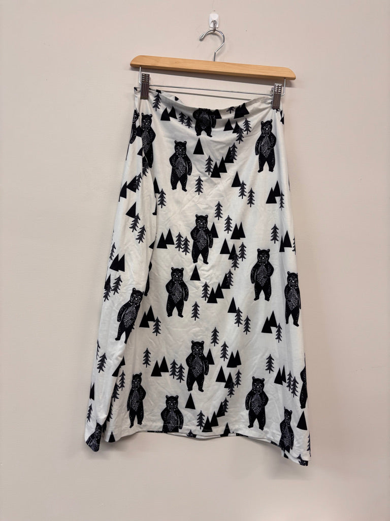 Multi-Use Nursing/Car Seat Cover – One Size Bear Print