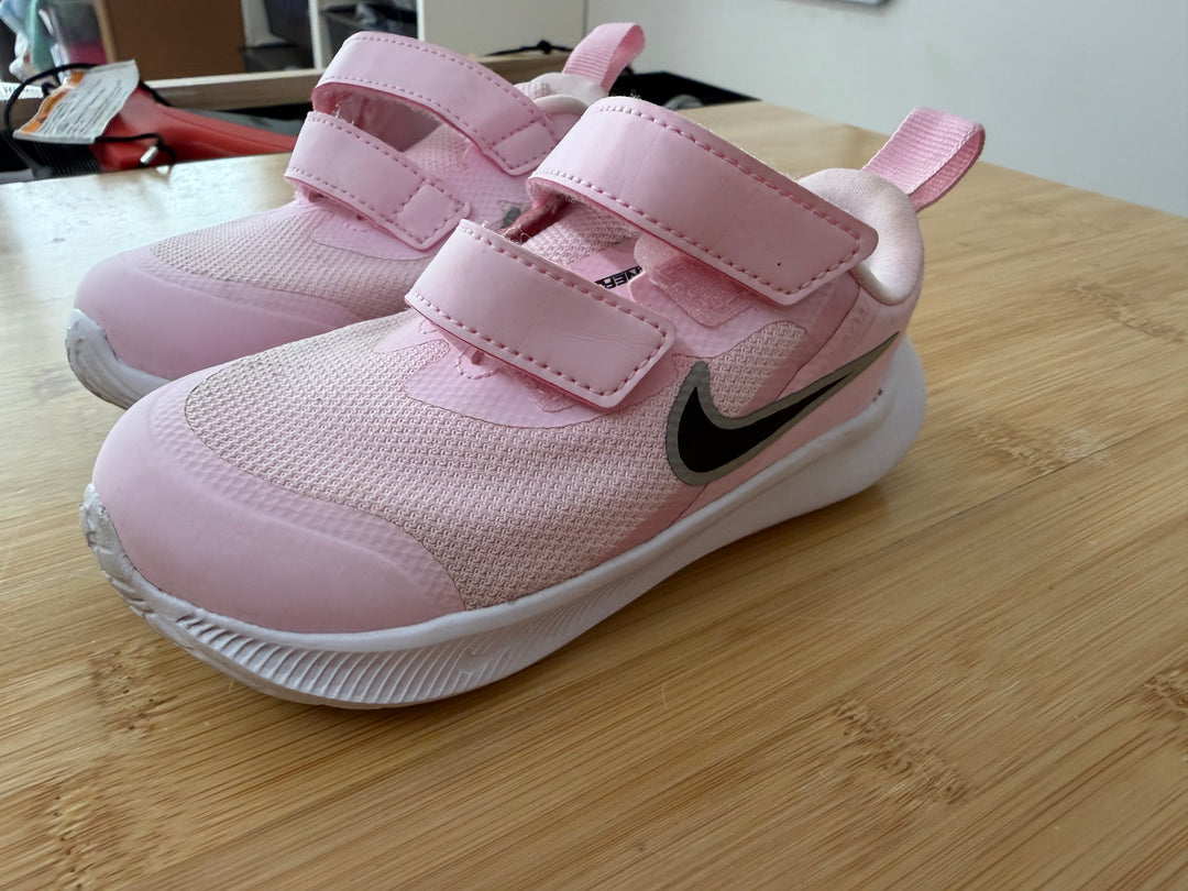 Nike Runner – 8C | Light Pink