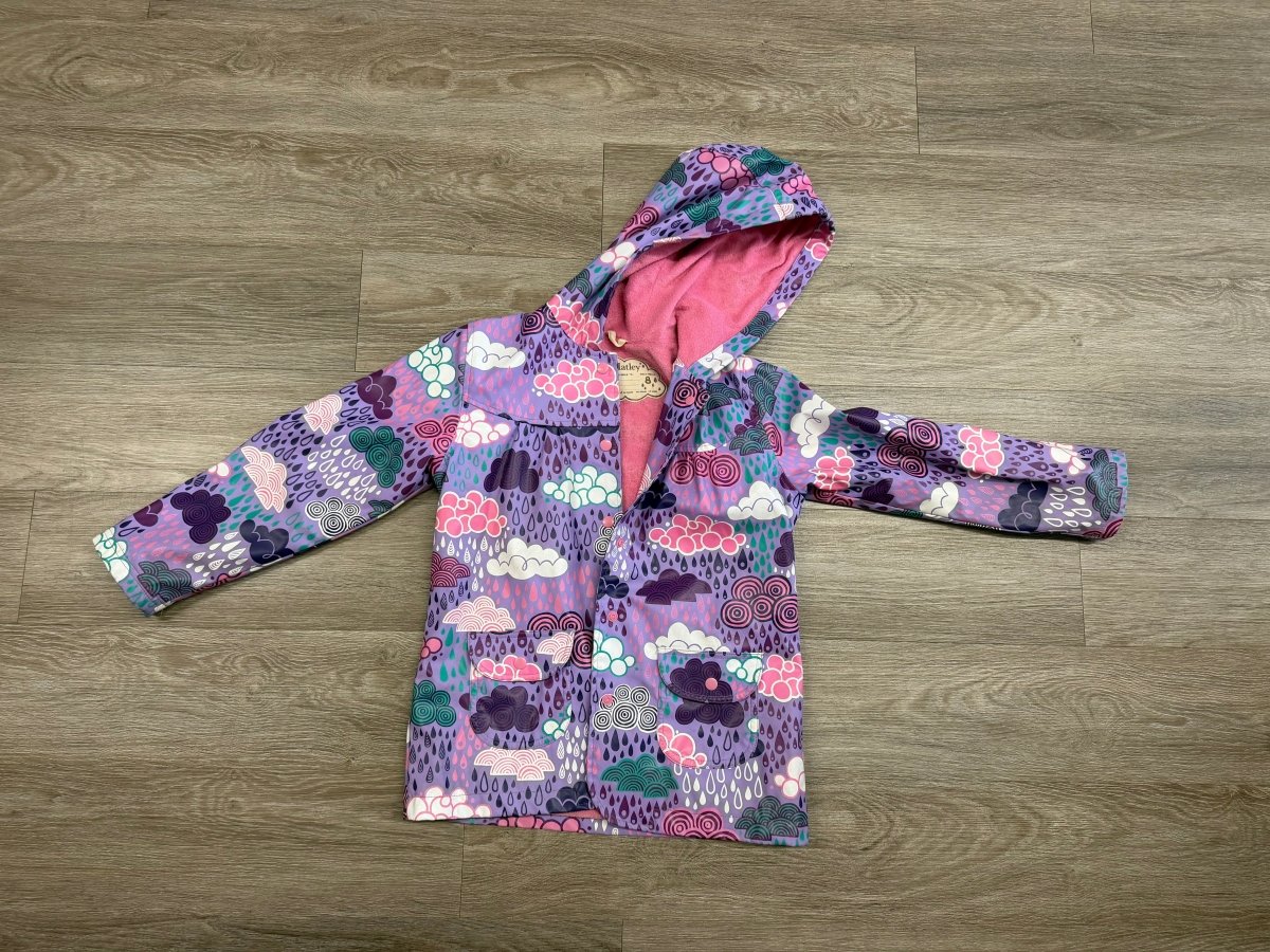 Hatley Rain Jacket – 8 | Purple Print | Terry Cloth Lined | - Nest and Sprout-Consignment