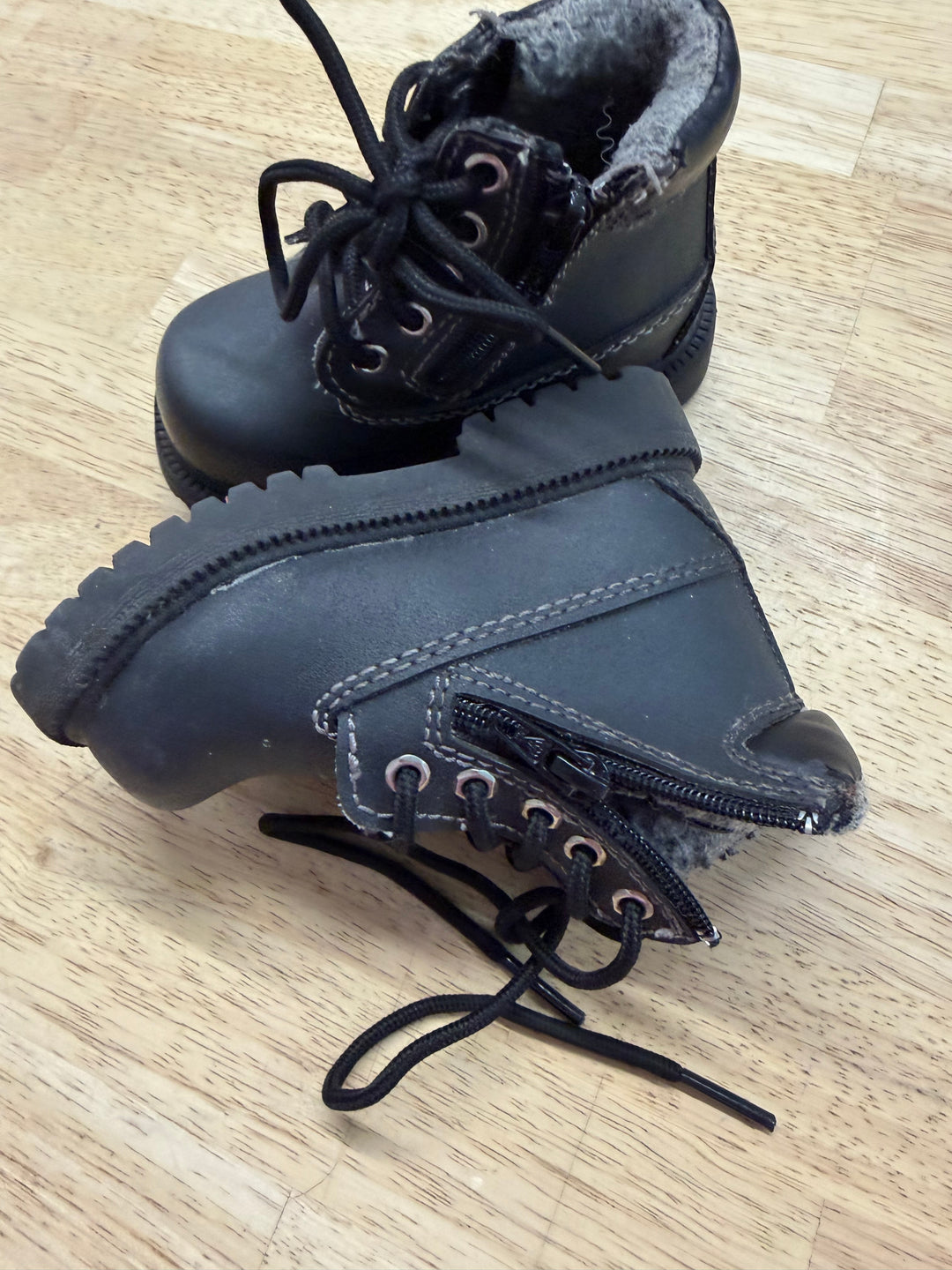 Smart Fit Waterproof Black Ankle Boot – 5 | Lace-Up