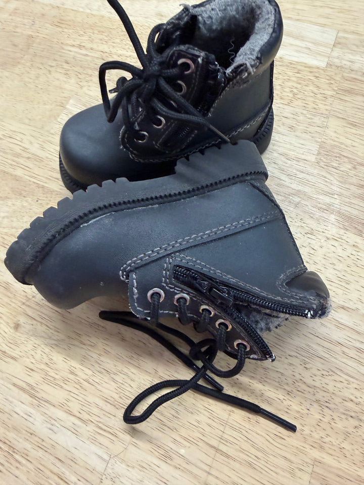 Smart Fit Waterproof Black Ankle Boot – 5 | Lace-Up