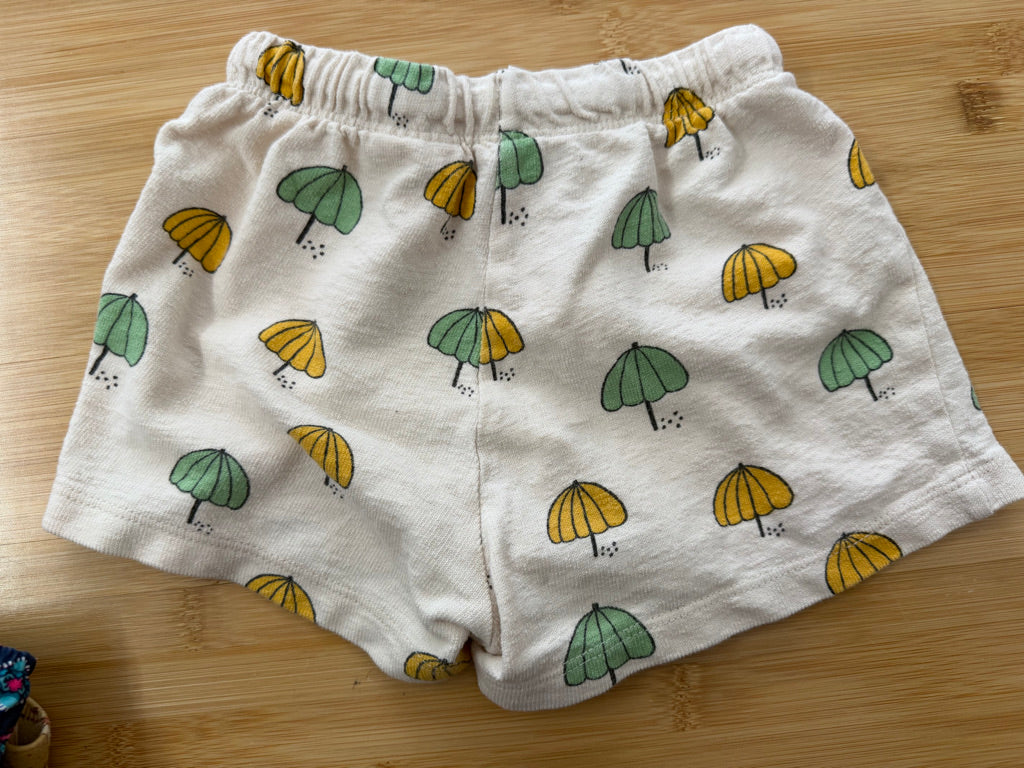 H&M Shorts – 2T | Cream Umbrella Print