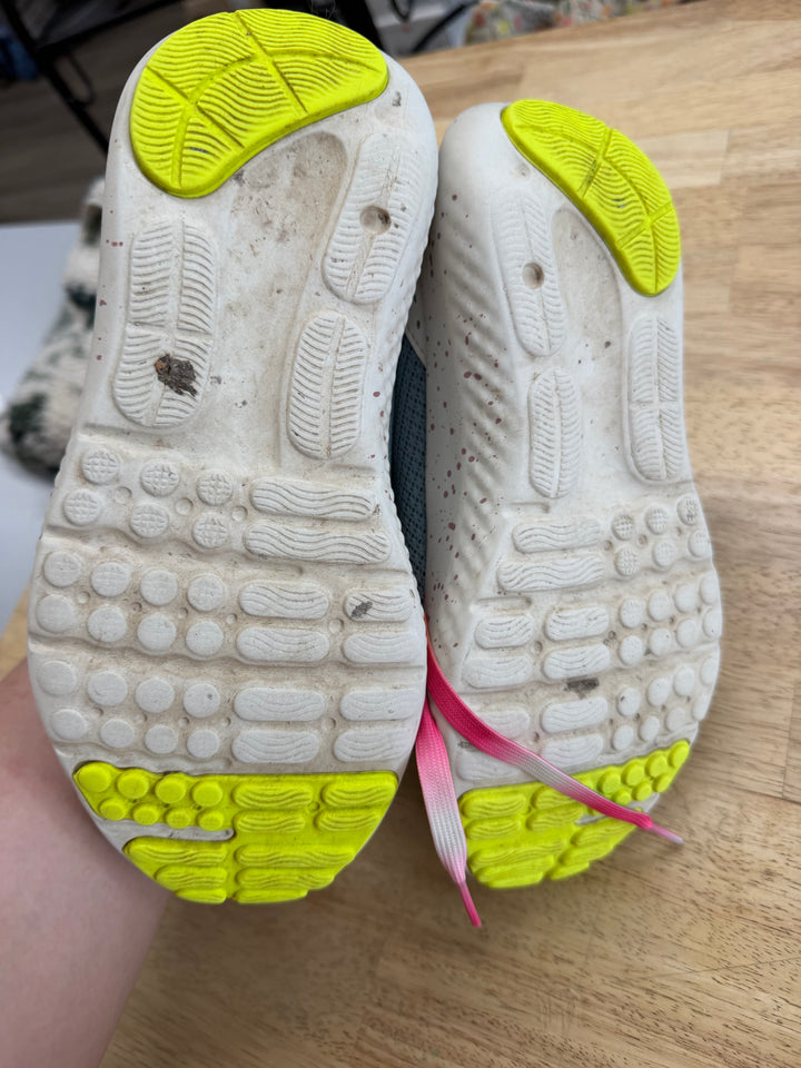Under Armour Shoes – Youth 4.5 | Blue | Pink Inner | Rainbow Laces