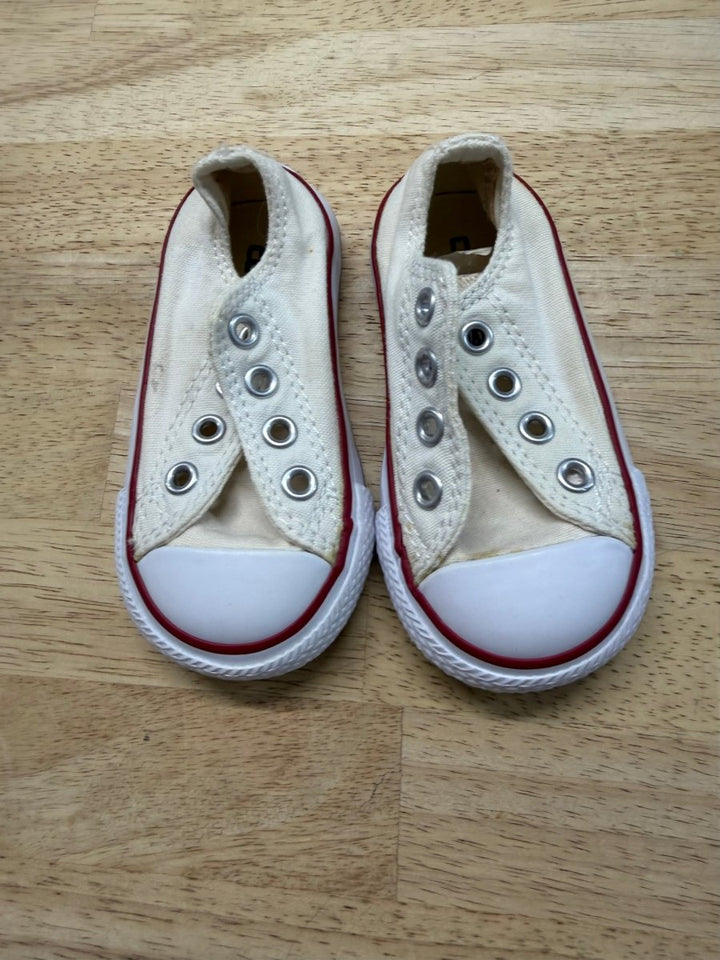 Converse Sneakers – 4 | no Laces - Nest and Sprout-Consignment
