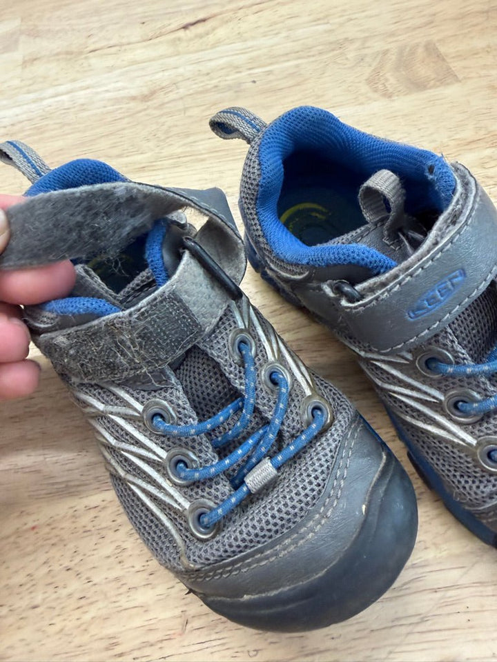 Keen Sneakers – 9 | Grey Velcro | Play - Nest and Sprout - Consignment