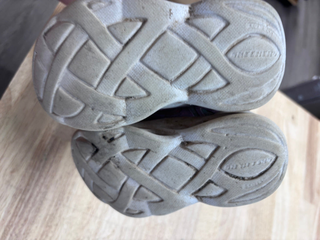 Skechers Pink Sneakers – 7