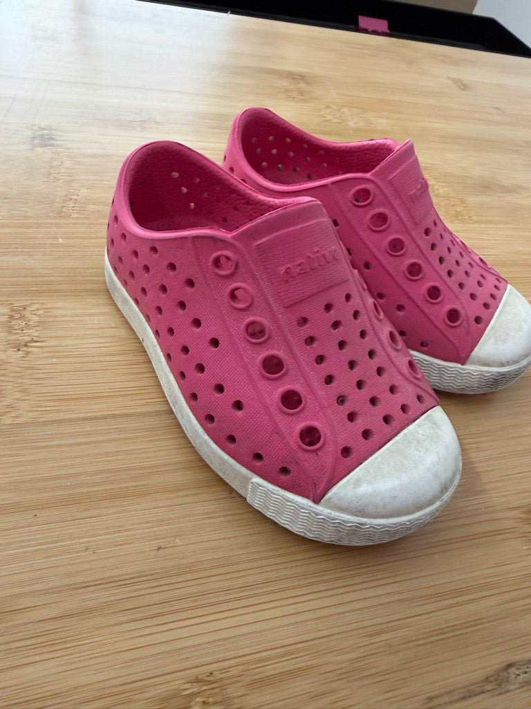 Native Shoe – C5 | Hot Pink - Nest and Sprout-Consignment