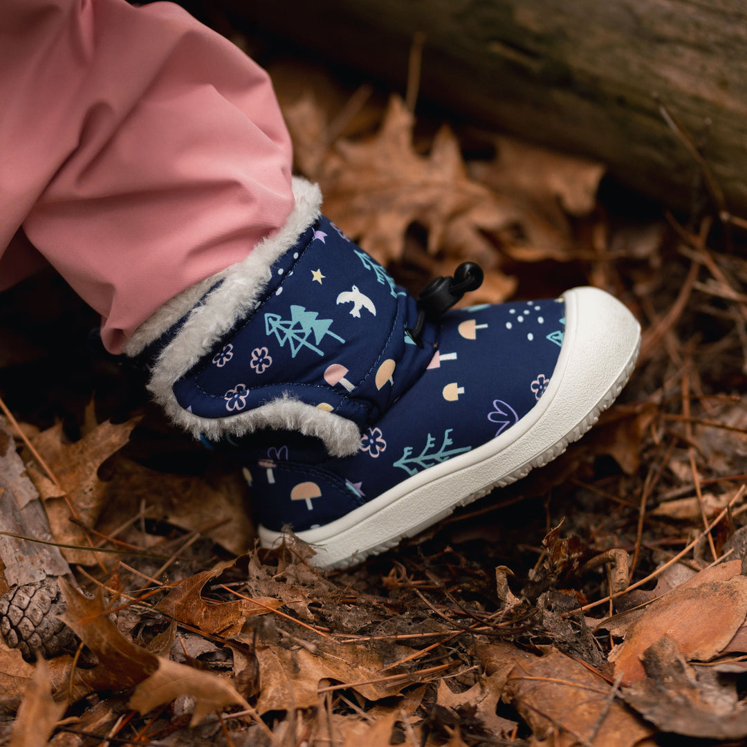 Stay-Put Trail Booties | Navy Forest