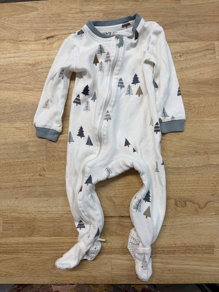 Zippy Jamz Footed Sleeper – 6–9M | Christmas Tree Print - Nest and Sprout - Consignment
