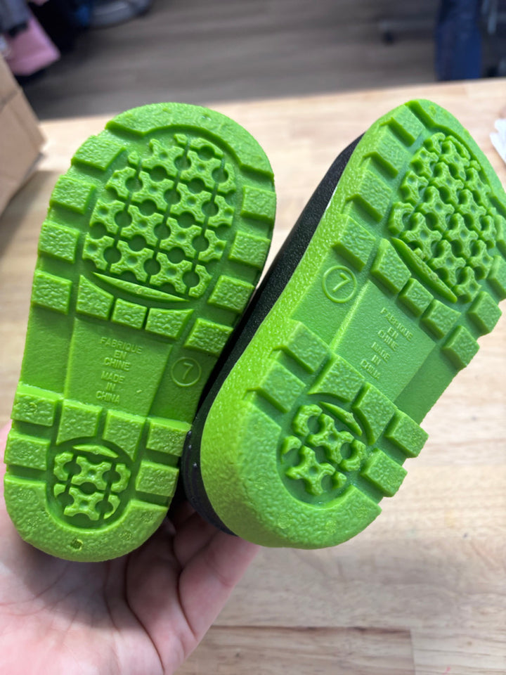 Classic Rain Boots – 7 NWOT