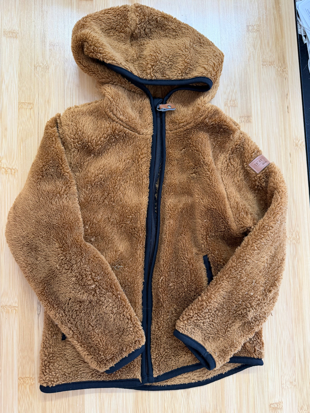 H&M Sherpa Fleece Zip-Up Hoodie – 4–6Y | Black Zipper Pockets