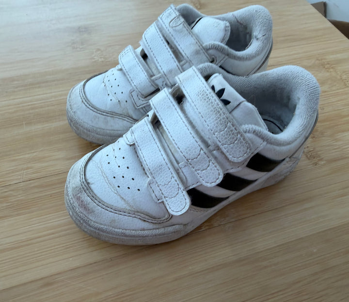 Adidas Velcro Sneaker – 6 | White and Black