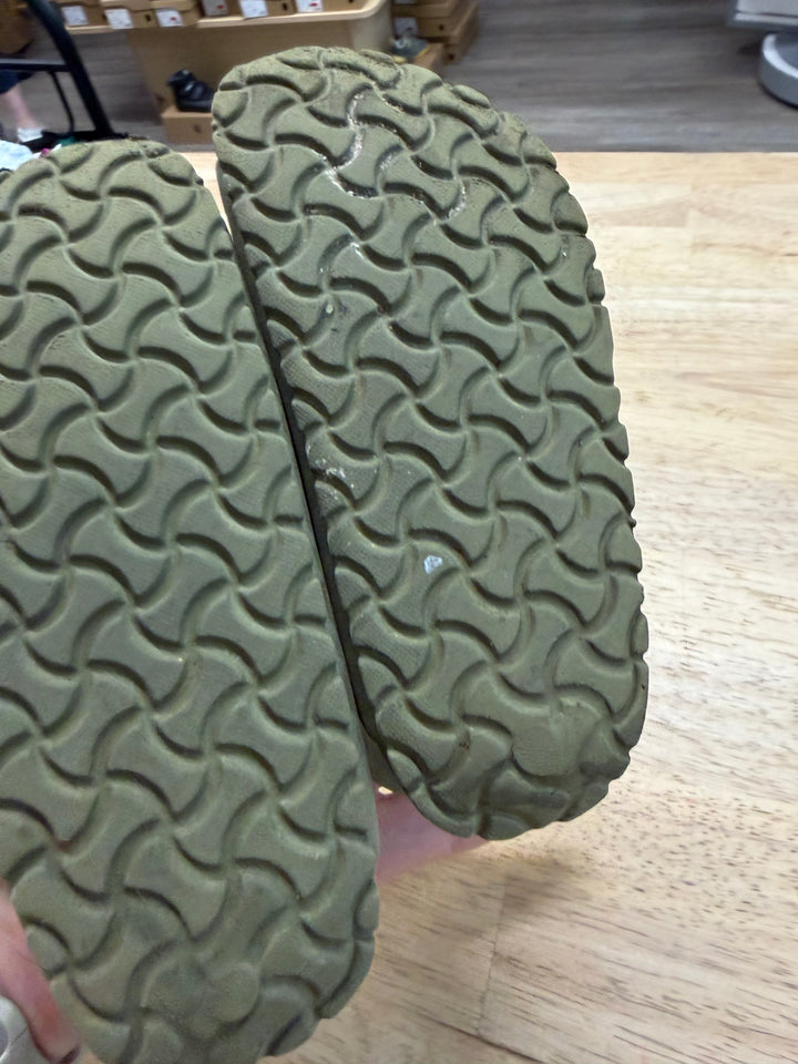 George Army Green Open-Toe Sandal – 6/7