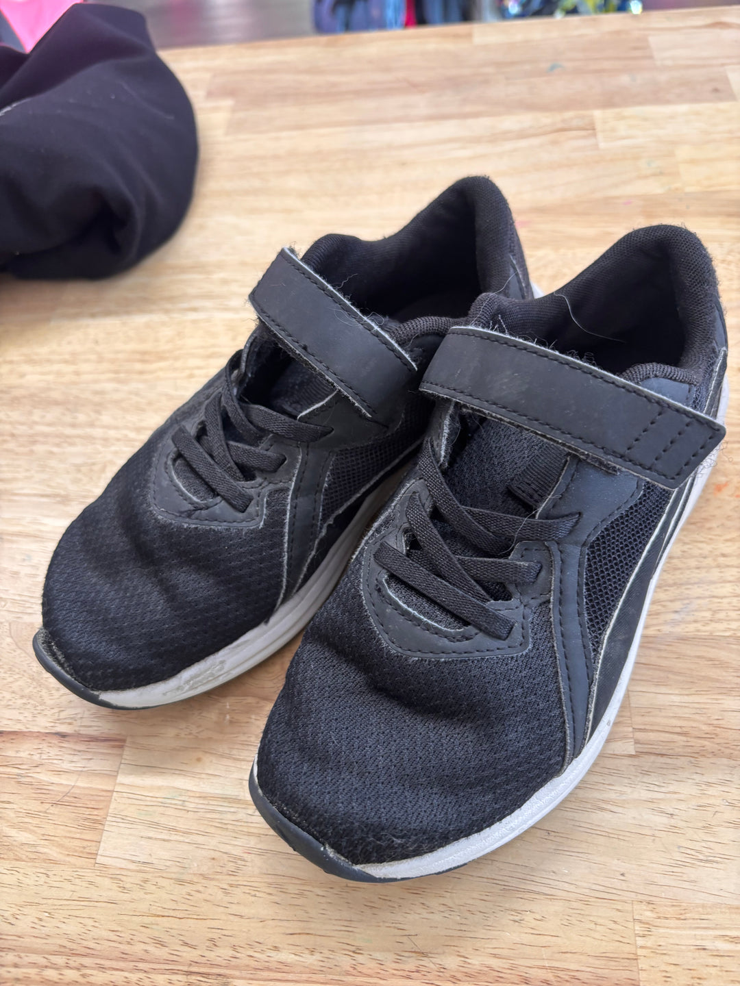 Puma Shoes – Size 3C Black Velcro