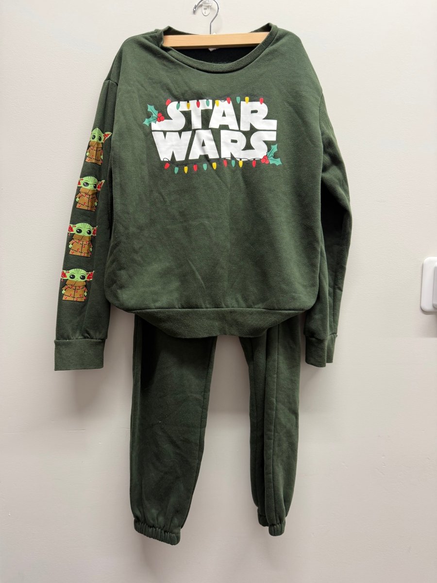 Star Wars Christmas Two-Piece Jogger Set – M | Adult Sweatpants & Sweatshirt | Holiday - Nest and Sprout-Consignment