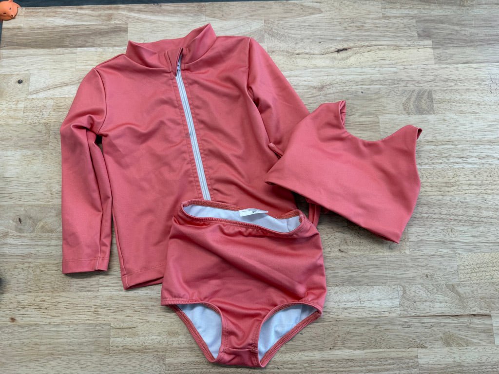 Imagine Perry 3 - Piece Swim Set Coral Made in Canada | Size 2T - Nest and Sprout - Consignment