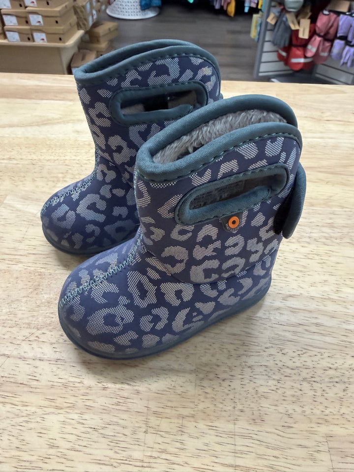 Baby Bogs Silver Cheetah Boots – 4 | 0–10°F Like New