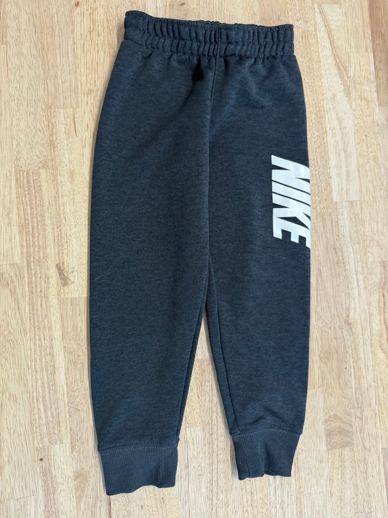 Nike Dri-Fit Charcoal Joggers – 4/5Y - Nest and Sprout-Consignment