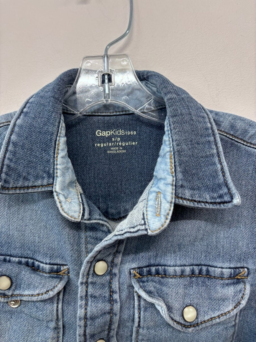 Gap Kids Light Denim Jacket (Small) - Nest and Sprout - Consignment